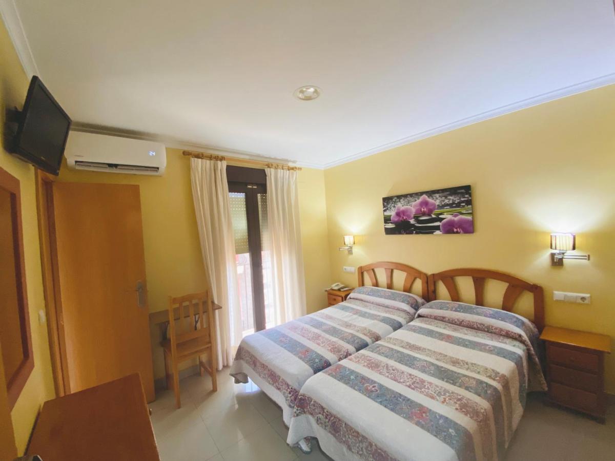 Hostal L'Anfora Denia Exterior photo